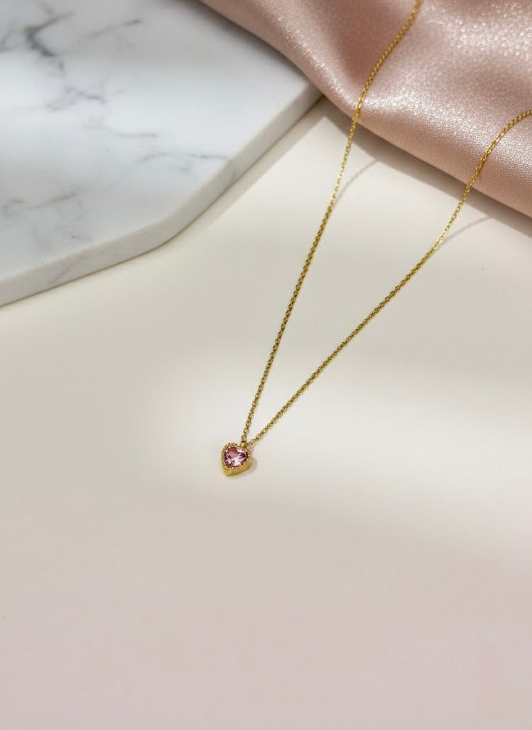 💖 Gold Heart Necklace with Pink Crystal Center – Dainty & Elegant