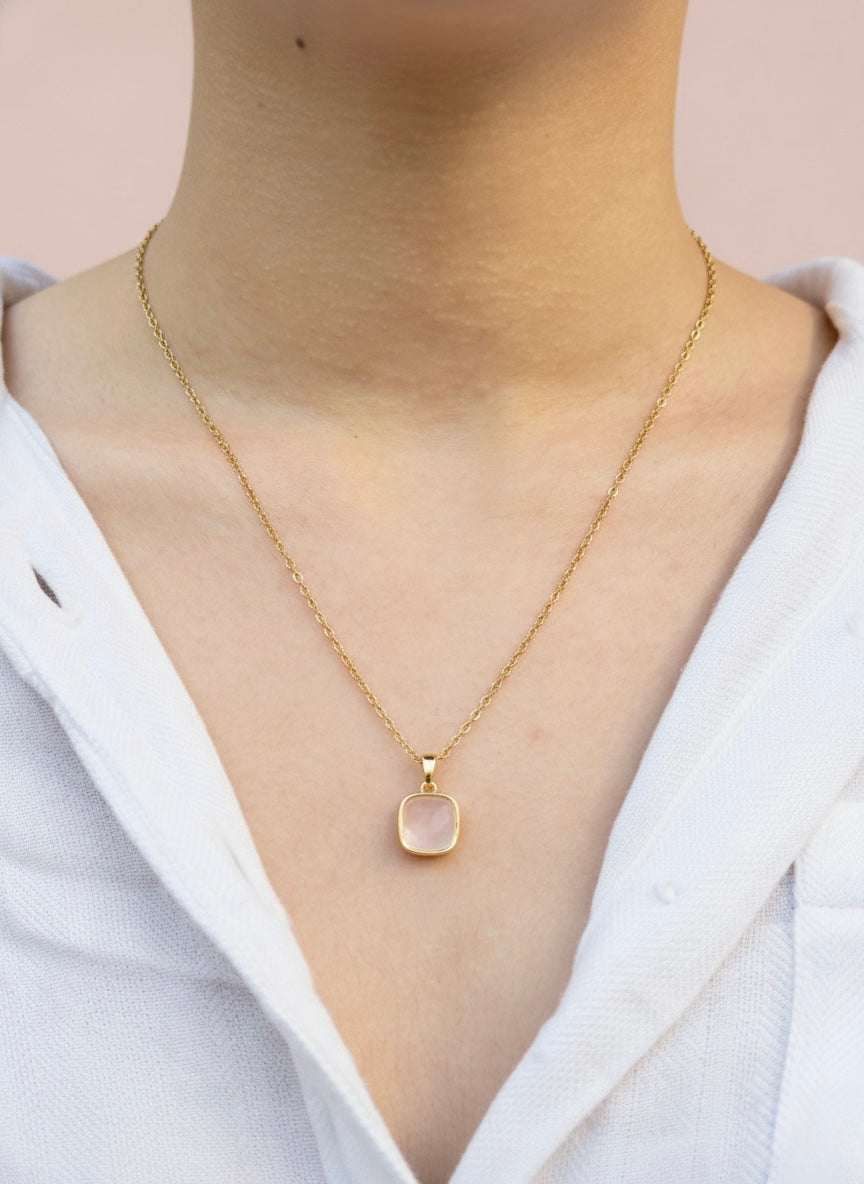 🌸 Blush Glow Pendant Necklace 💖 – Anti-Tarnish Gold Chain
