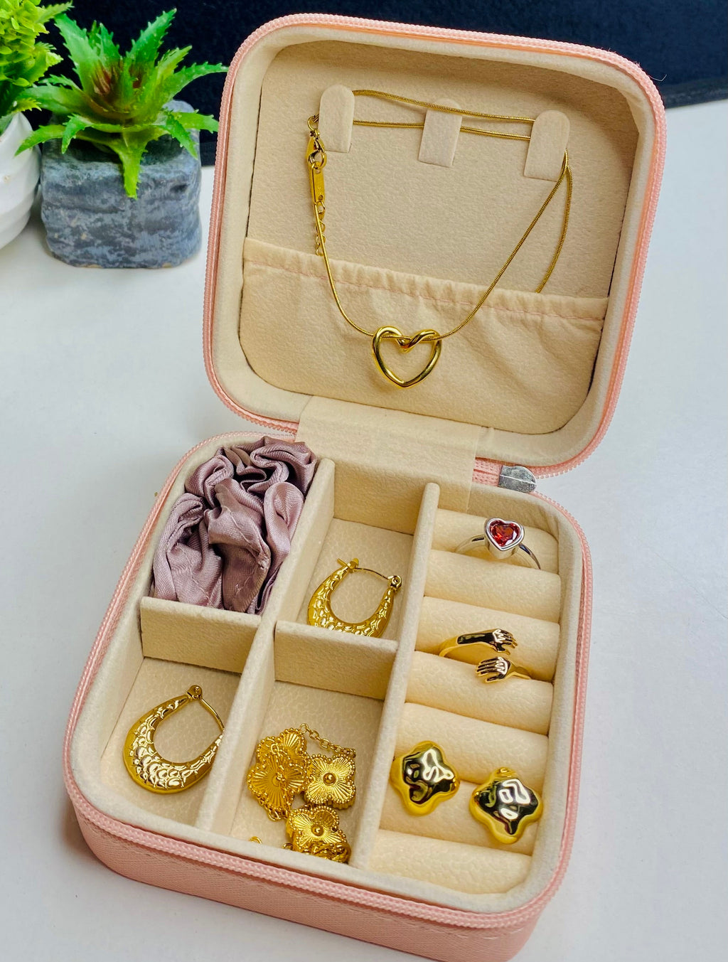 The "Be Mine" Valentine’s Vault 🎁🌹