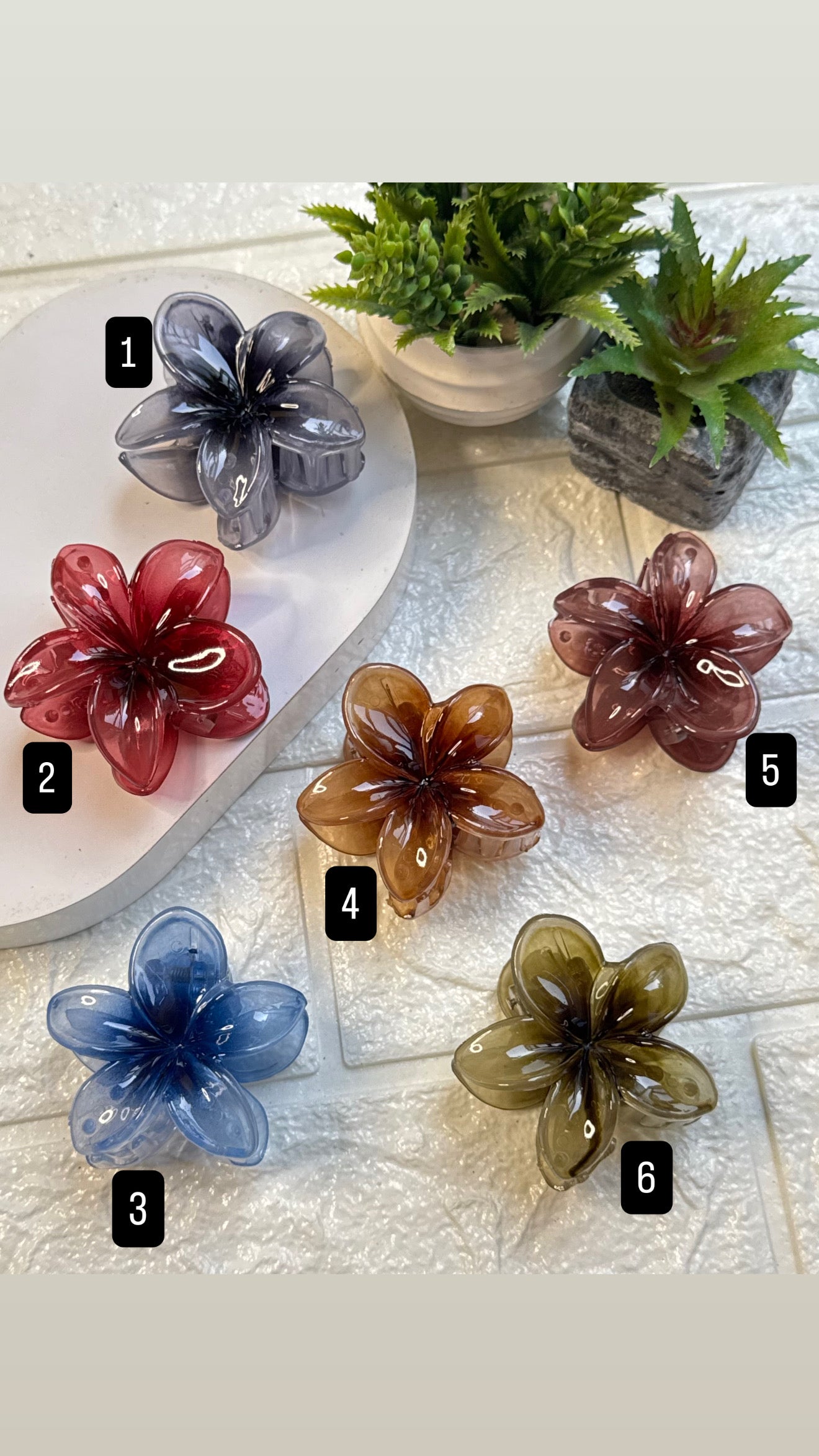 Flower Clutcher