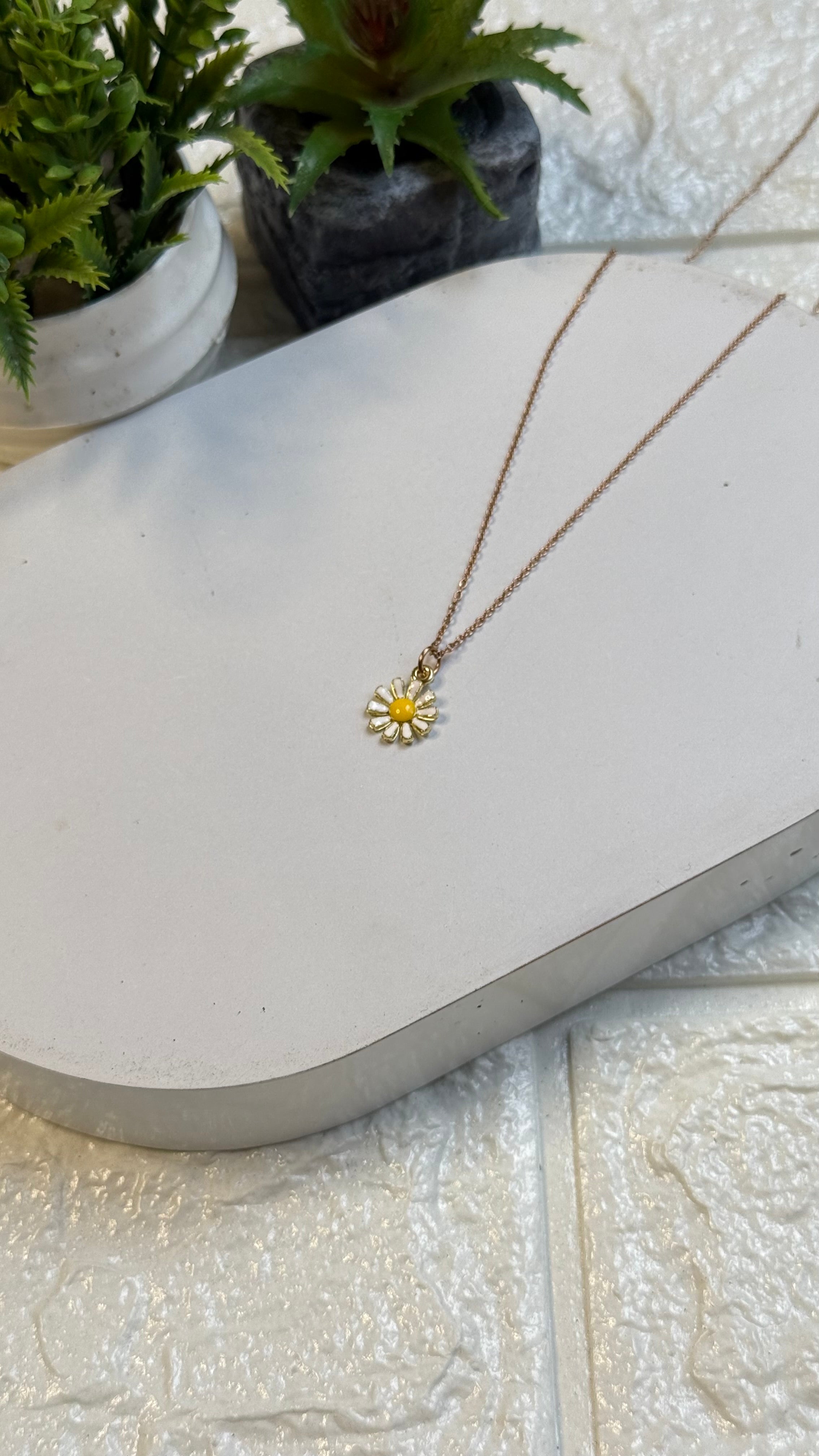 Daizy Necklace