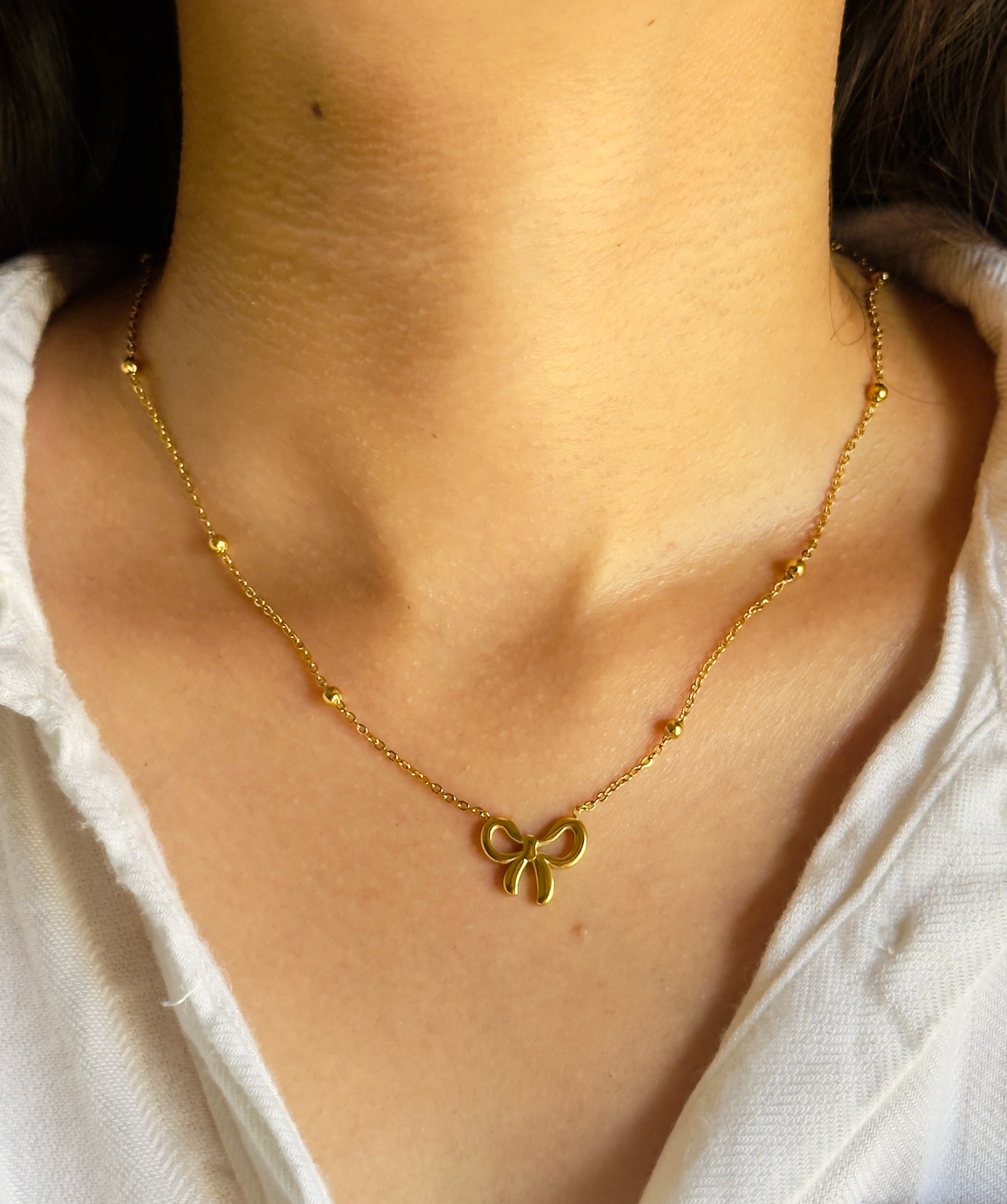 Bow Necklace