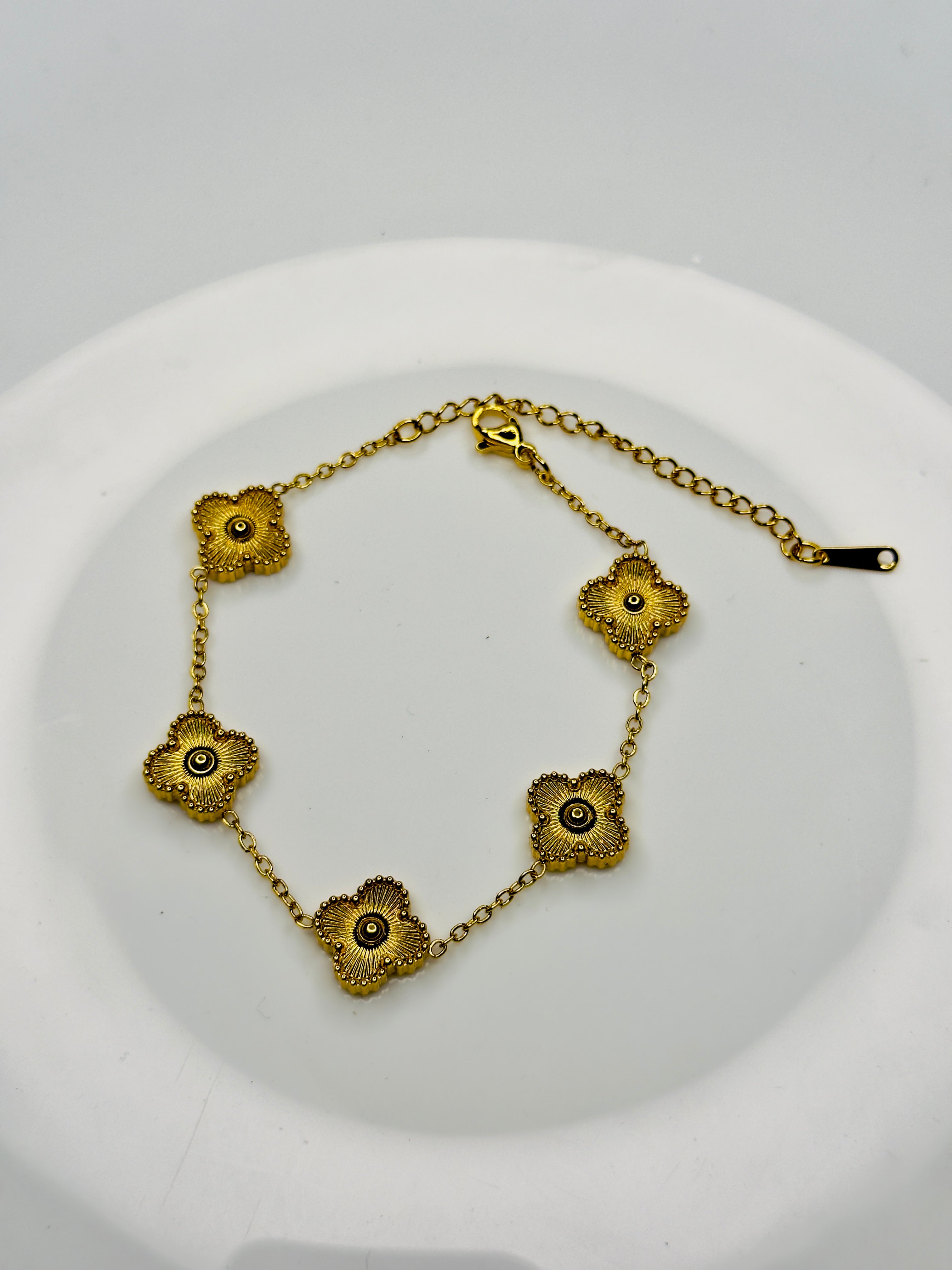 Gold Clover Jewelry Set – 4-Piece