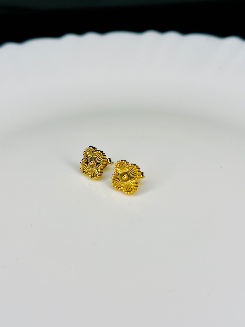 Gold Clover Jewelry Set – 4-Piece