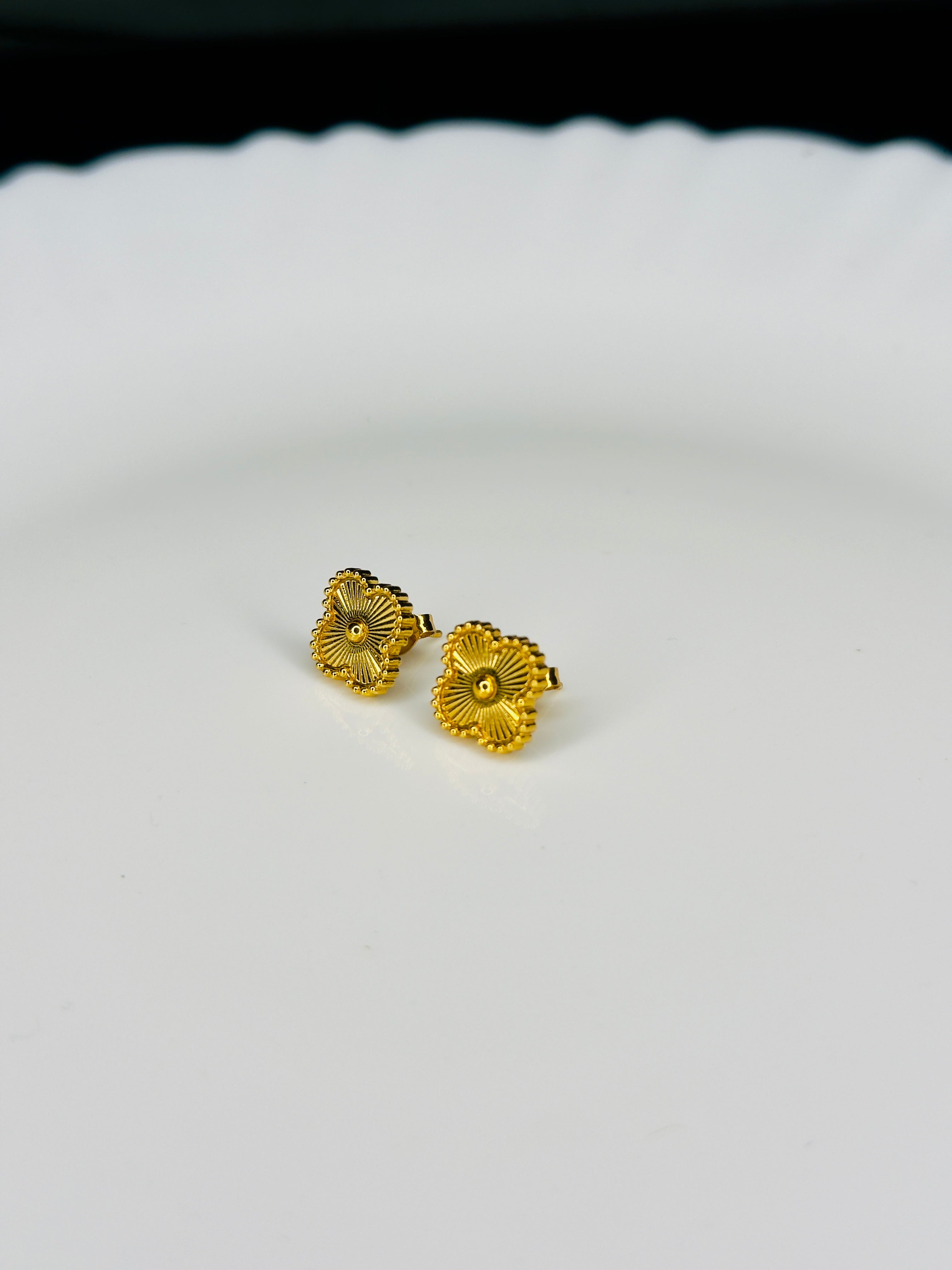 Gold Clover Jewelry Set – 4-Piece