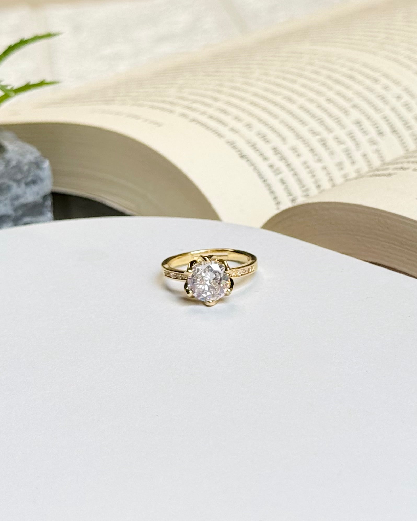 Stone Ring [adjustable]